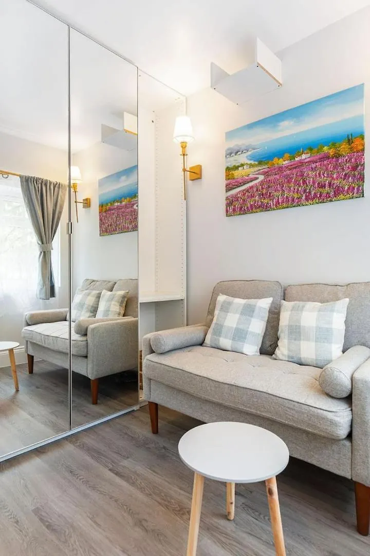 Apartament Guestready - Delightful Studio Near Canary Wharf Londyn